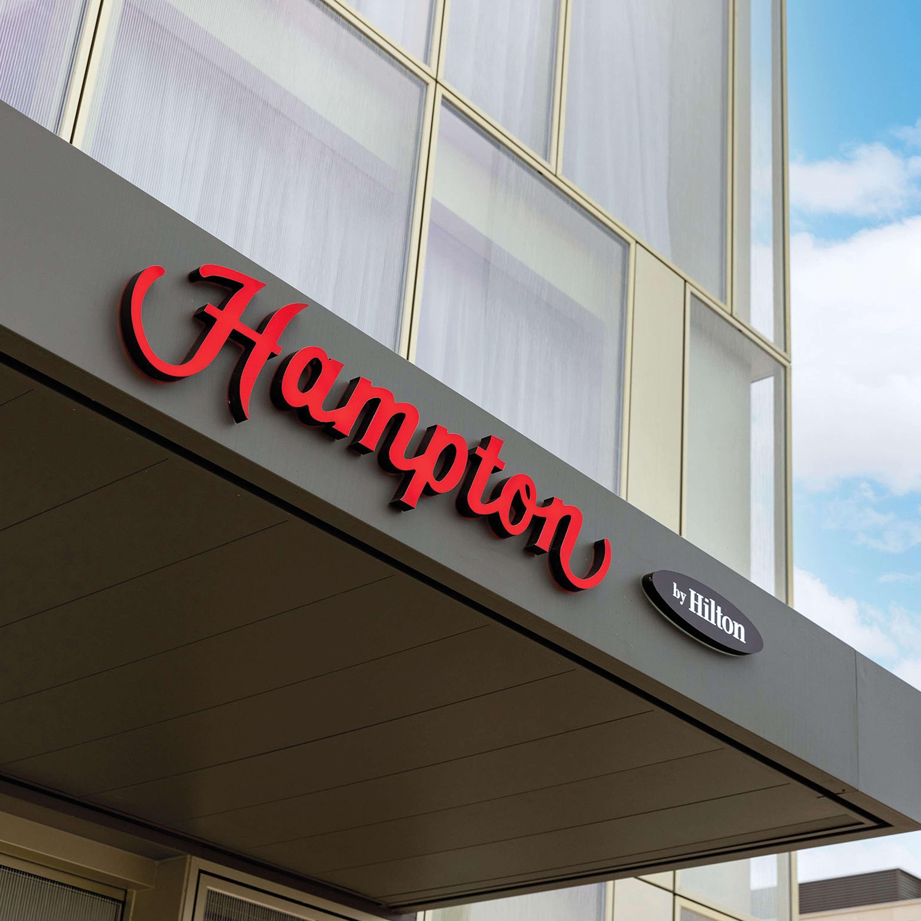Hampton By Hilton Tours Centre, France Hotel ภายนอก รูปภาพ